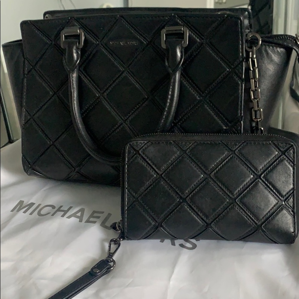 Michael Kors handbag with matching Wallet.